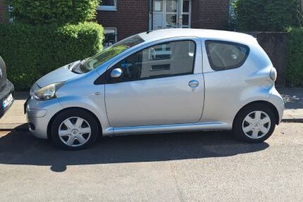 Toyota Aygo (X) 109.000 km 2.800 &euro; Köln 51065