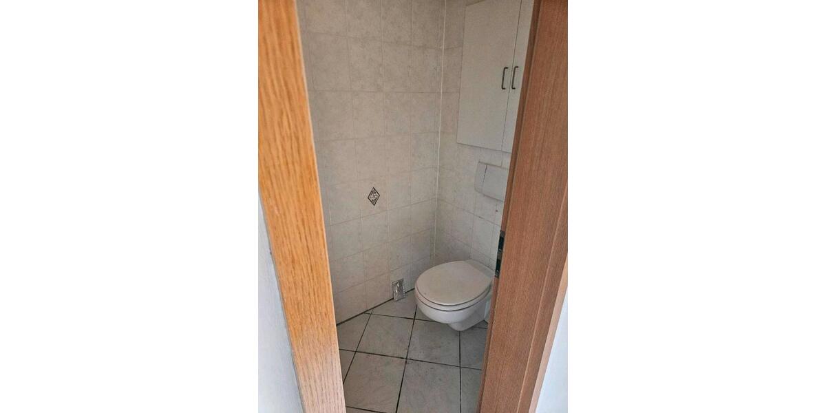 Dachgeschoßwohnung Siegburg - 3 Zimmer, 75 m&sup2;, 975&euro; | Angebot:26296339