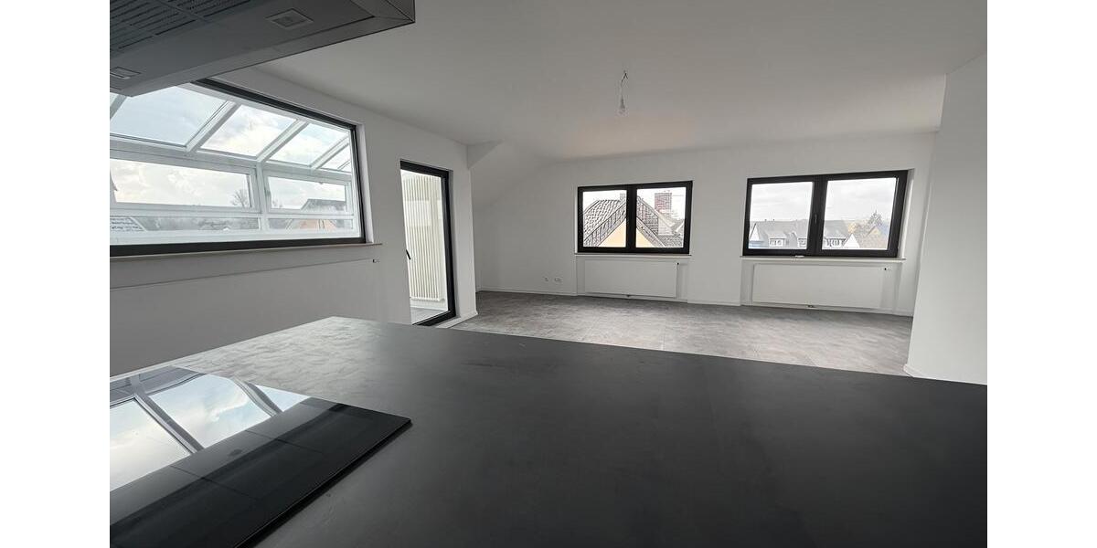 Dachgeschoßwohnung Sankt Augustin - 2 Zimmer, 102 m&sup2;, 1.250&euro; | Angebot:26072587