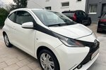 Toyota Aygo (X) 1,0-l-VVT-i x-play touch 94.000 km 6.690 &euro; Troisdorf 53844
