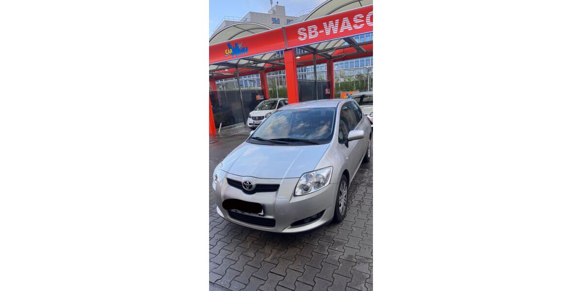 Toyota Auris 35.400 km 4.900 &euro; Köln 50739