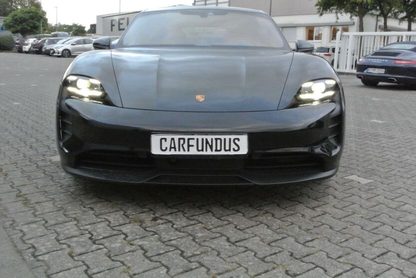 Porsche Taycan 36.000 km 79.888 € Köln Lövenich 50859