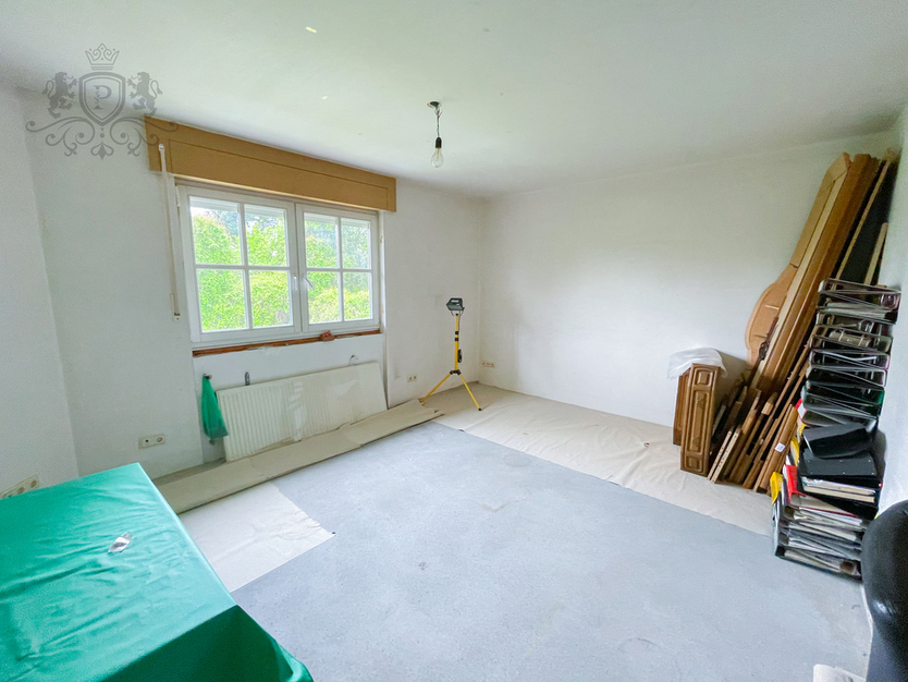 ++ RESERVIERT ZWEIFAMILIENHAUS Einliegerwohnung Terrasse Loggia Doppelgarage Gäste-WC ++ 8 zimmer