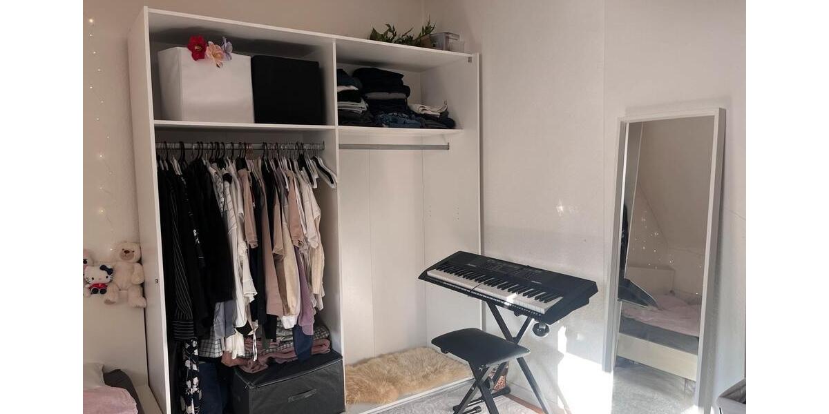 Dachgeschoßwohnung Köln Kalk - 475&euro; | Angebot:24652544