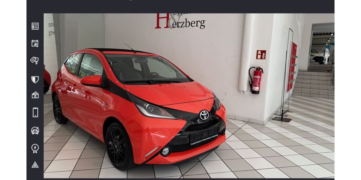 Toyota Aygo (X) 53.740 km 8.990 &euro; Siegburg 53721
