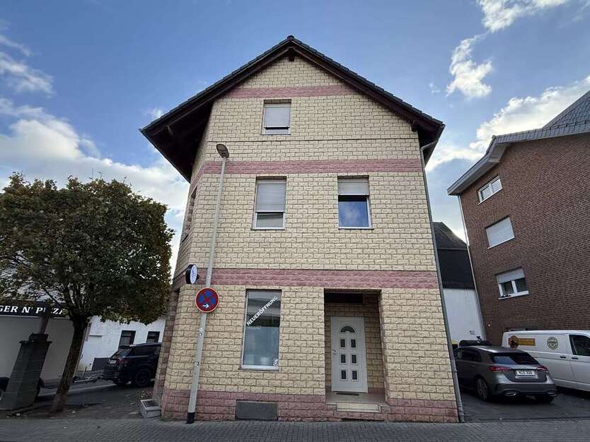 Haus zum Mieten in Frechen 2.200 € 125 m² 7 zimmer