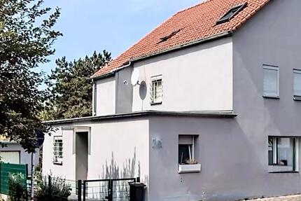 Haus Köln Mülheim - 7 Zimmer, 145 m&sup2;, 2.400&euro; | Angebot:25157905