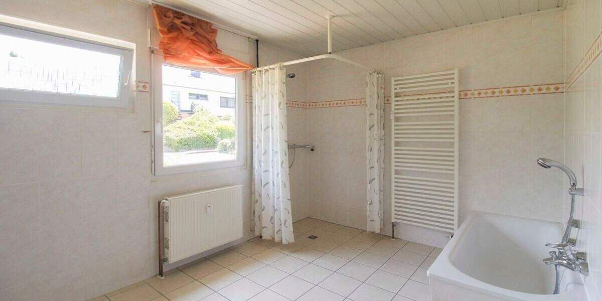 Einfamilienhaus Hennef (Sieg) Uckerath - 6 Zimmer, 150 m&sup2;, 299.000&euro; | Angebot:25748764