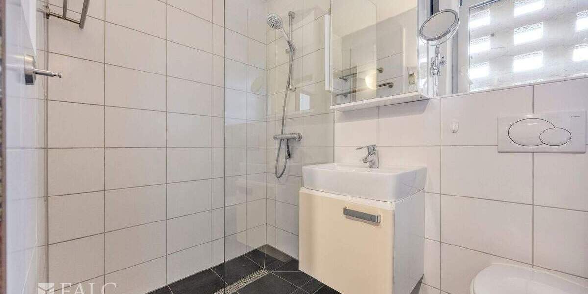 Reihenendhaus Köln Ossendorf - 6 Zimmer, 181 m&sup2;, 599.000&euro; | Angebot:24581055