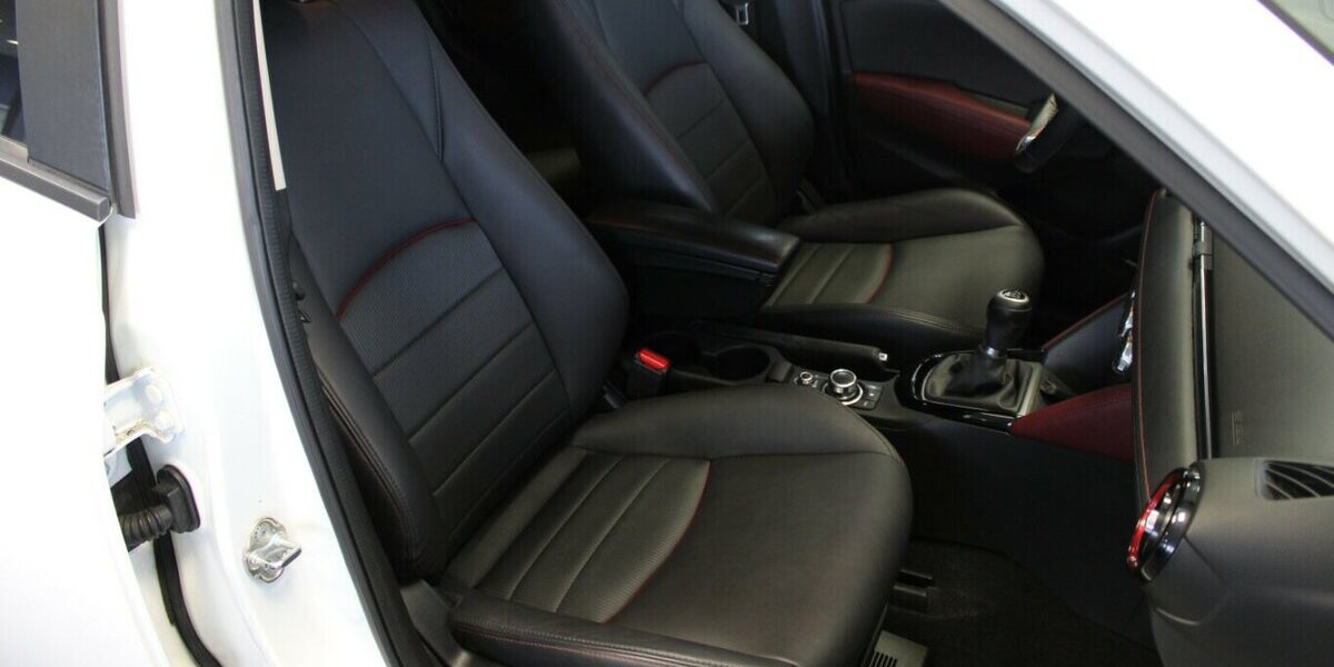 Mazda CX-3 Skyactiv 120 FWD Leder + Navi 113.500 km 12.480 &euro; Euskirchen 53881