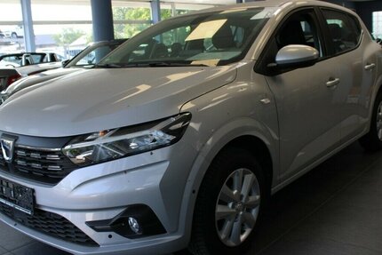 Dacia Sandero TCe 90 CVT Comfort 9.380 km 13.980 &euro; Euskirchen 53881