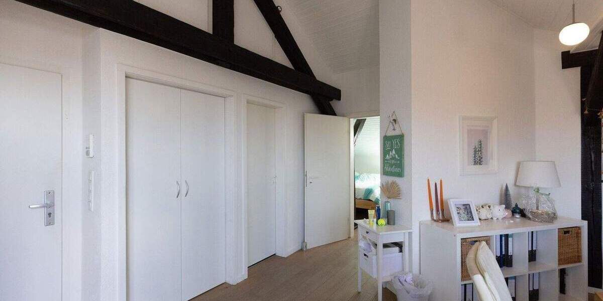 Etagenwohnung Bonn Zentrum - 2 Zimmer, 77 m&sup2;, 399.000&euro; | Angebot:25755208