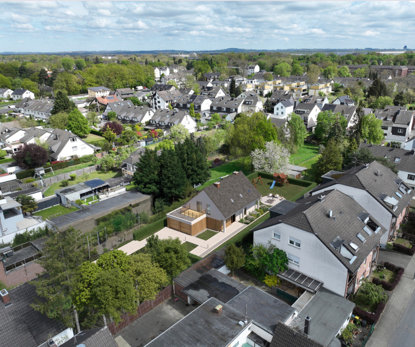 Mit 3D: Ein- bis Zweifamilienhaus in Köln-Wahnheide mit zusätzlichem Grundstück! 6 zimmer
