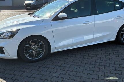 Ford Focus 87.855 km 15.500 &euro; Sinzig 53489