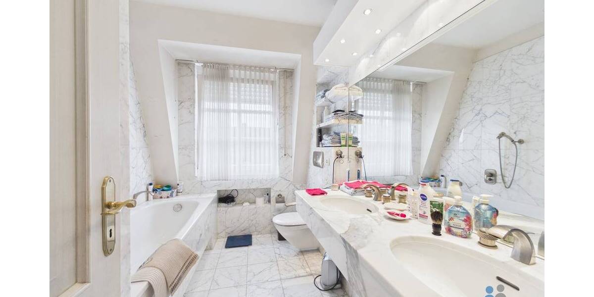 Mehrfamilienhaus, Wohnhaus Königswinter Oberdollendorf - 1 Zimmer, 458 m&sup2;, 1.095.000&euro; | Angebot:26145153