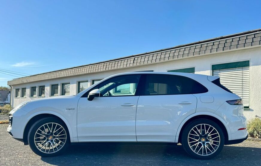 Porsche Cayenne 48.058 km 74.500 € Bornheim 53332