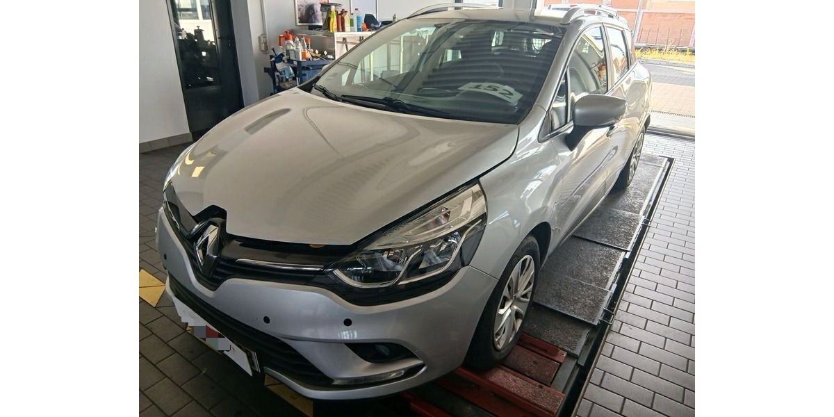 Renault Clio 88.000 km 8.499 &euro; Köln 51067