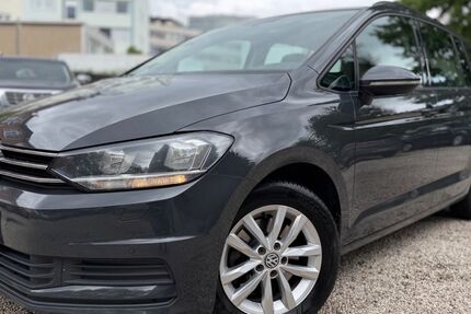 VW Touran 245.000 km 8.450 &euro; Köln 50674
