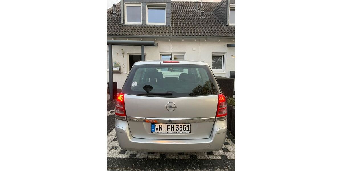Opel Zafira 260.010 km 1.900 &euro; Köln 50767