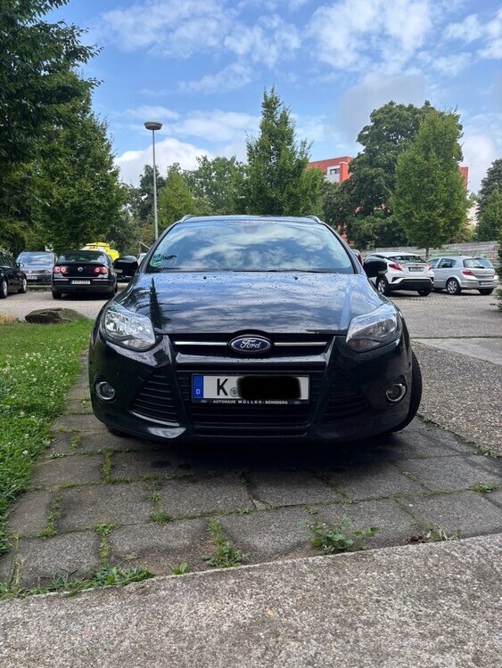 Ford Focus 151.815 km 4.100 € Köln 50667