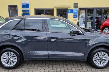 VW T-Roc 49.557 km 21.995 € Rheinbrohl 56598
