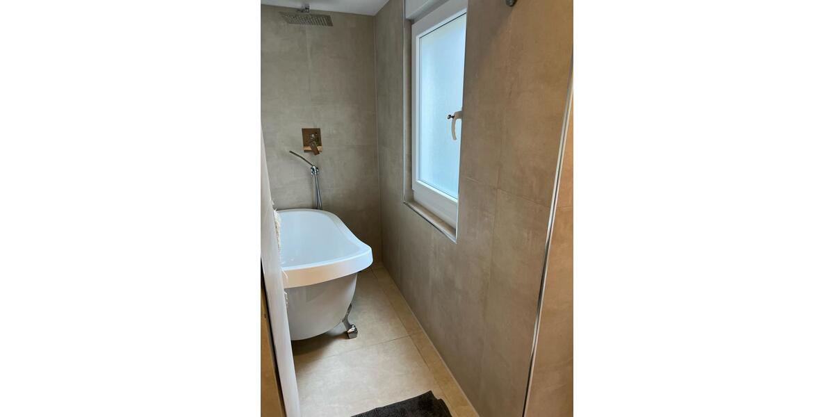 Erdgeschoßwohnung Köln Ehrenfeld - 2 Zimmer, 88 m&sup2;, 2.100&euro; | Angebot:24360947