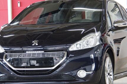 Peugeot 208 80.000 km 7.850 € Köln 50739