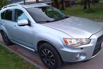 Mitsubishi Outlander 124.000 km 6.500 &euro; Oberpleis 53639