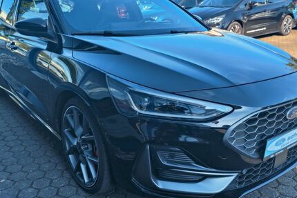 Ford Focus 75.713 km 25.990 € Rheinbreitbach 53619