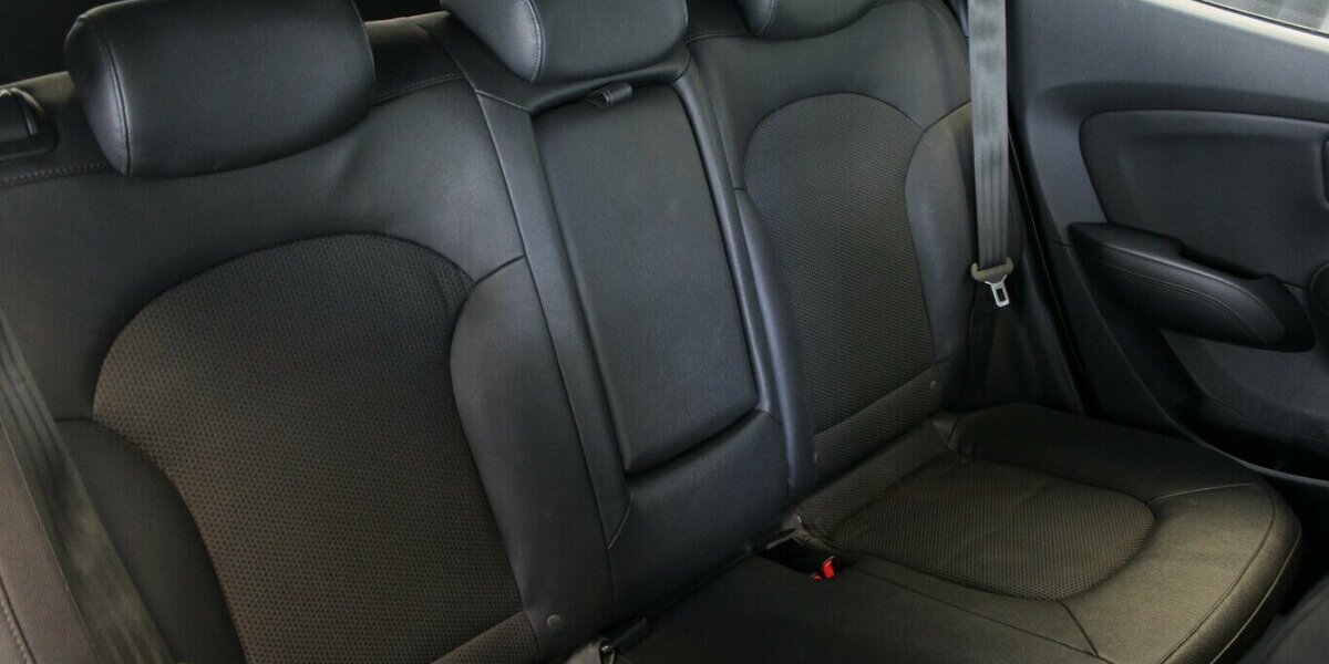Hyundai ix35 2.0 CRDi 4WD 142.949 km 9.980 &euro; Euskirchen 53881