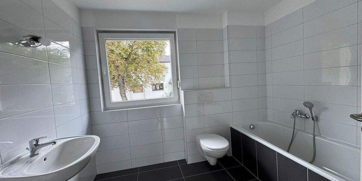 Petersbergblick: Elegante 3-Zimmer-Whg. mit Balkon, 2 Bädern in bester Höhenlage Bonn-Schweinheim 3 zimmer