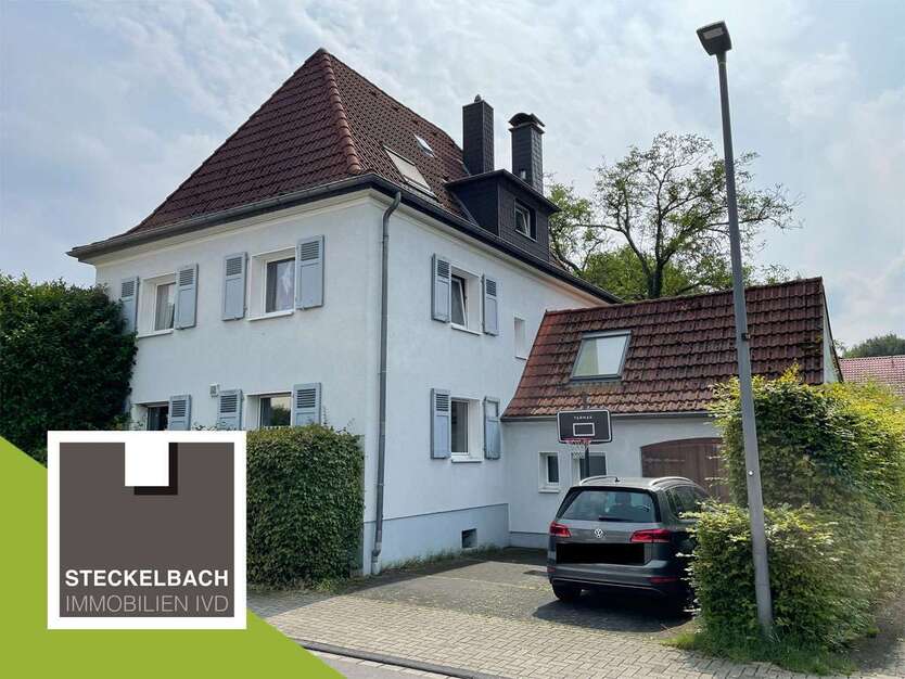 Haus zum Kaufen in Bergisch-Gladbach 950.000 € 240 m² 6 zimmer