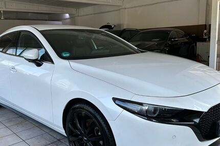 Mazda 3 81.000 km 17.500 &euro; Bonn 53119