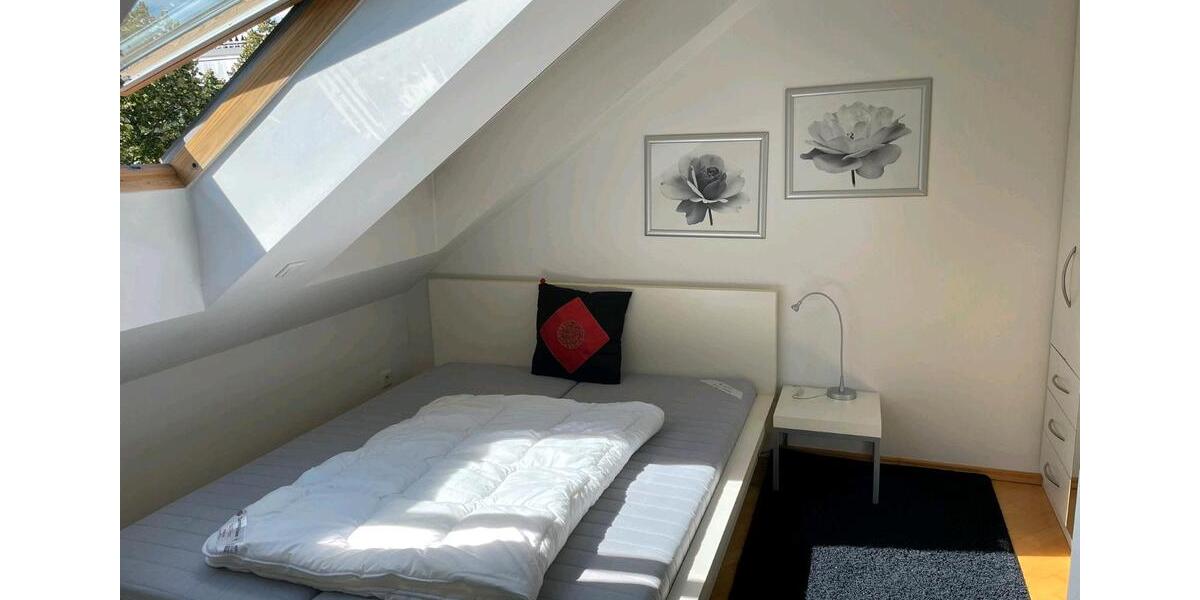 Dachgeschoßwohnung Bonn Lannesdorf - 1 Zimmer, 55 m&sup2;, 890&euro; | Angebot:24246541