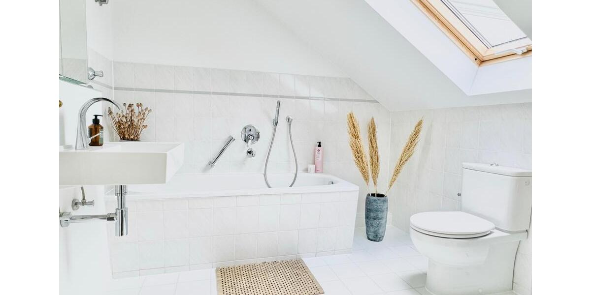 Dachgeschoßwohnung Bornheim - 3 Zimmer, 140 m&sup2;, 599.000&euro; | Angebot:27228314