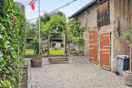 Haus zum Kaufen in Bonn 490.000 € 140 m² 6 zimmer