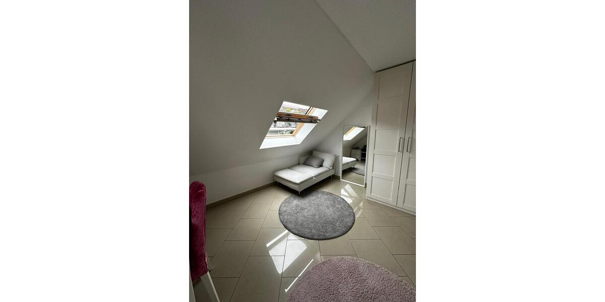 Doppelhaushälfte Köln Kalk - 4.5 Zimmer, 130 m&sup2;, 2.200&euro; | Angebot:24604060