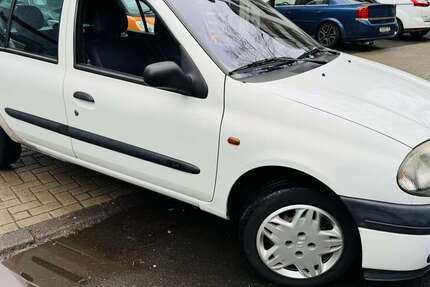 Renault Clio 105.000 km 3.500 &euro; Troisdorf 53842