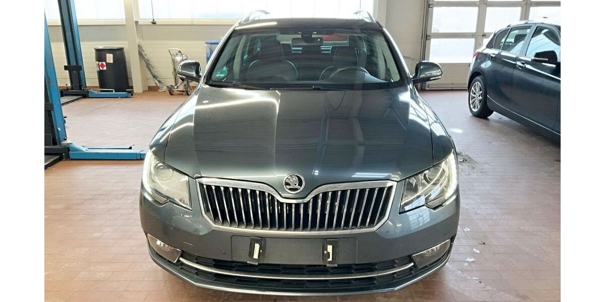 Skoda Superb 167.802 km 5.500 &euro; Bonn 53177