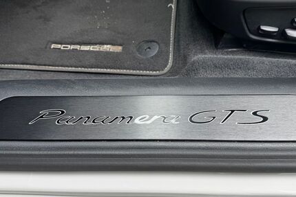 Porsche Panamera 60.000 km 107.900 &euro; Bergisch Gladbach 51429