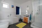 Mietshaus mit 3 SchlafZimmern, Home-Office-Bereich, Garten und Garage in Rheinbach