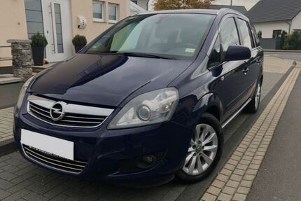 Opel Zafira Life 147.000 km 5.400 &euro; Köln 50739