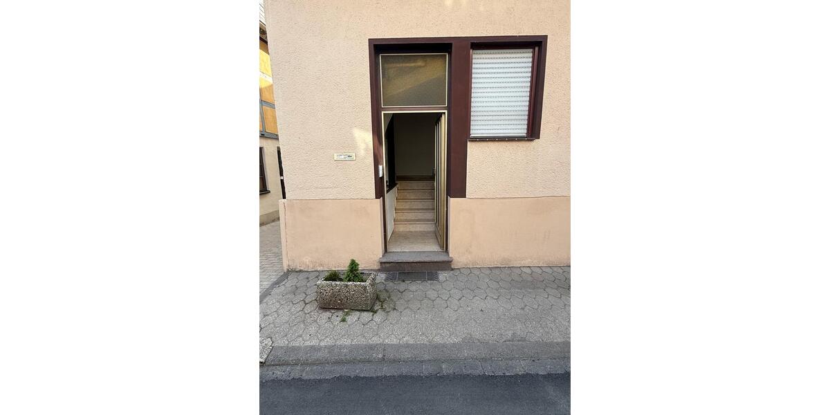 Reihenhaus Remagen - 7 Zimmer, 136 m&sup2;, 395.000&euro; | Angebot:23787419