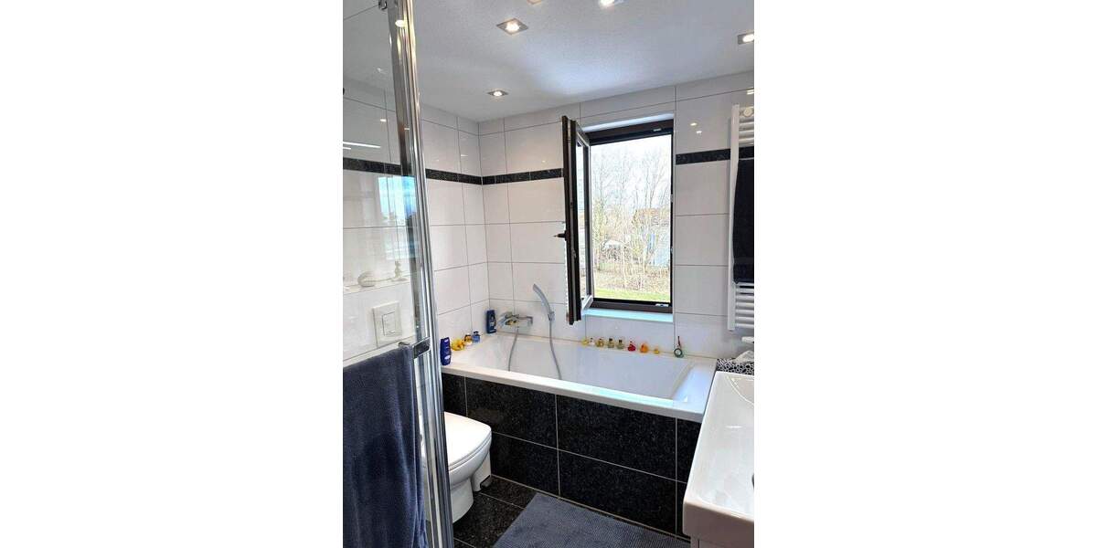 Reihenendhaus Rheinbach - 7 Zimmer, 170 m&sup2;, 699.000&euro; | Angebot:24636553