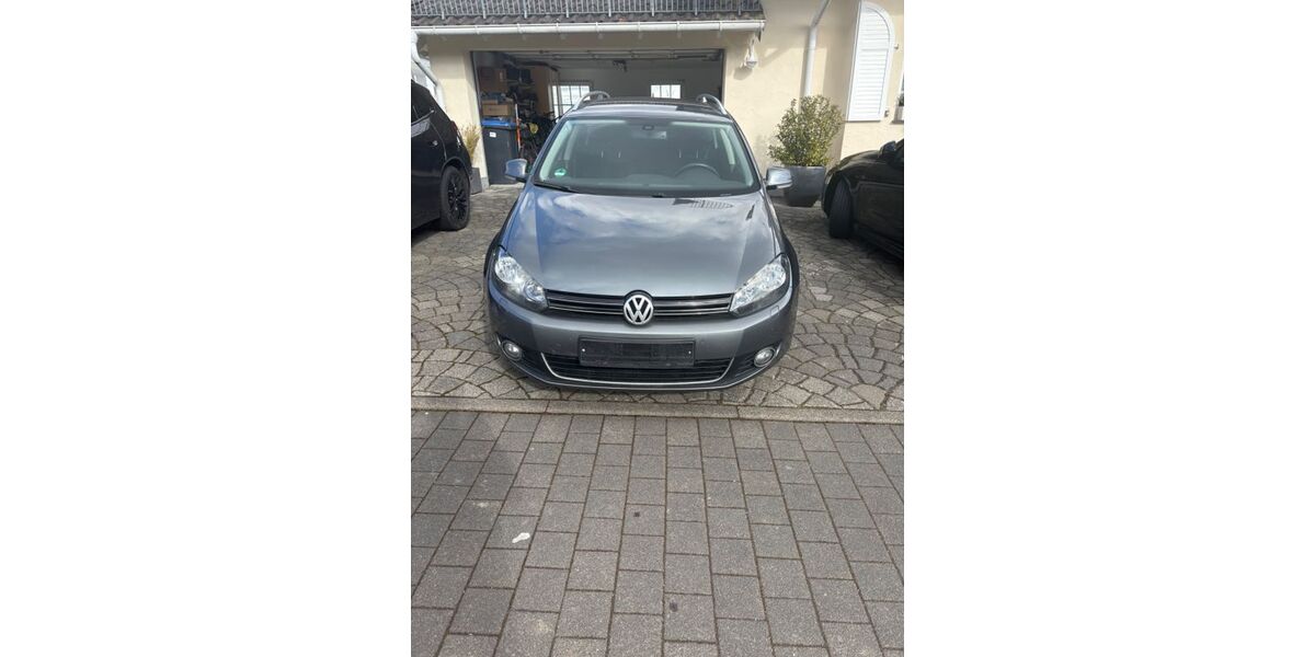 VW Golf 215.566 km 4.000 &euro; Lind 53506