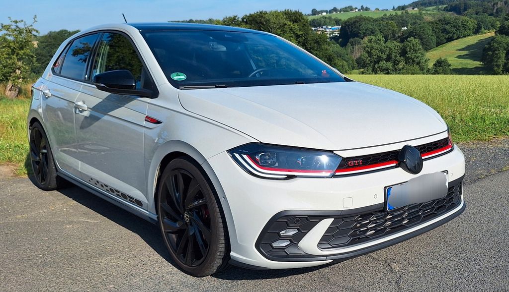 VW Polo 14.000 km 28.990 &euro; Much 53804