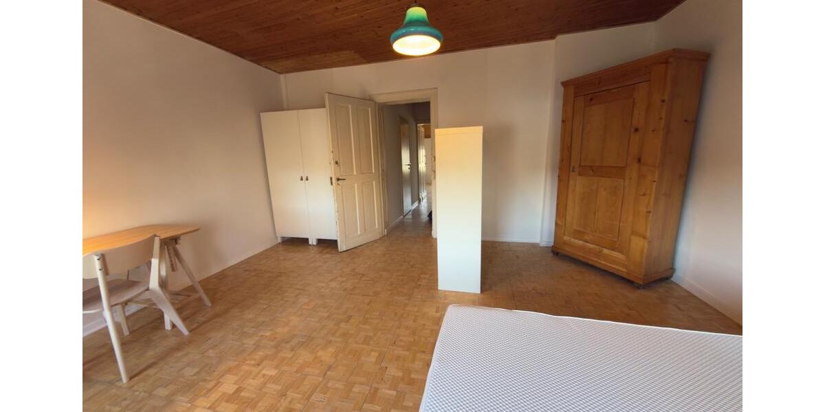 Etagenwohnung Bonn Dransdorf - 5 Zimmer, 18 m&sup2;, 550&euro; | Angebot:24743580