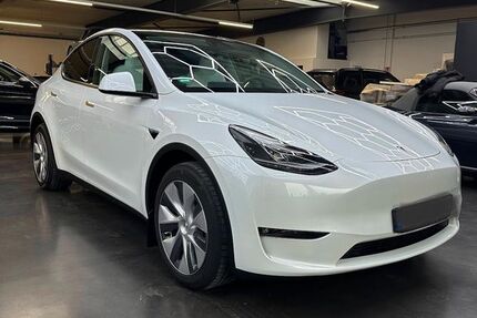 Tesla Model Y 41.100 km 34.900 € Overath 51491