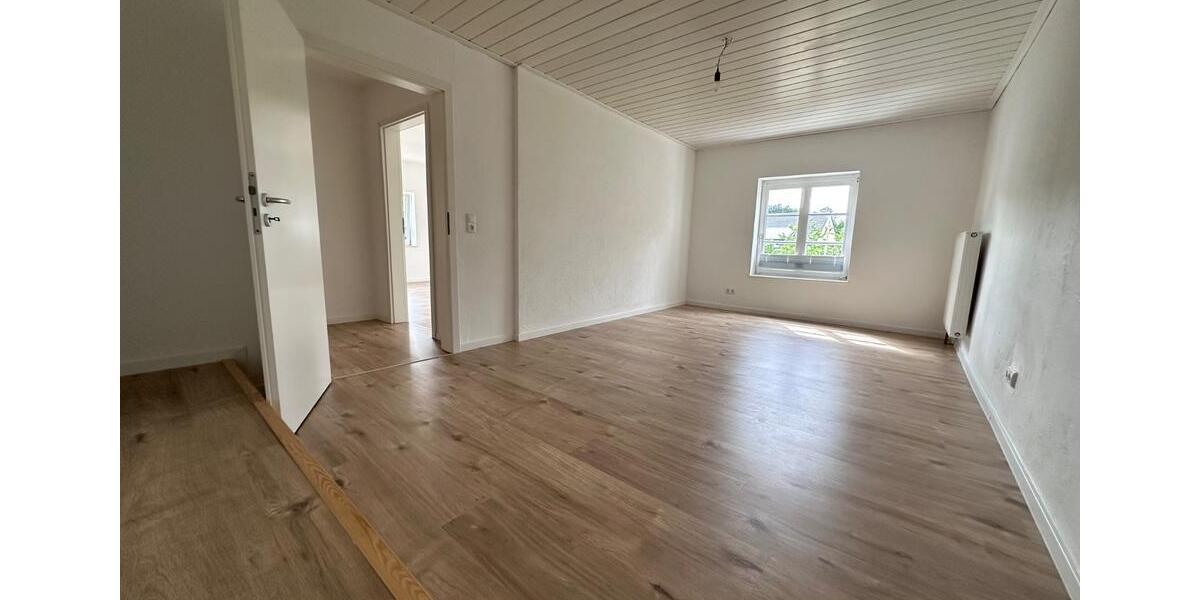 Bauernhaus, Landhaus Hennef (Sieg) - 5 Zimmer, 180 m&sup2;, 489.000&euro; | Angebot:26974000