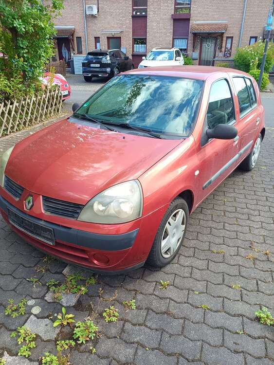 Renault Clio 163.054 km 900 € Hennef (Sieg) 53773